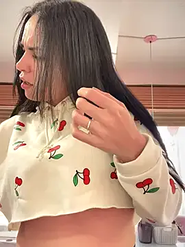 LiaWells – webcam model profile photo Image 7