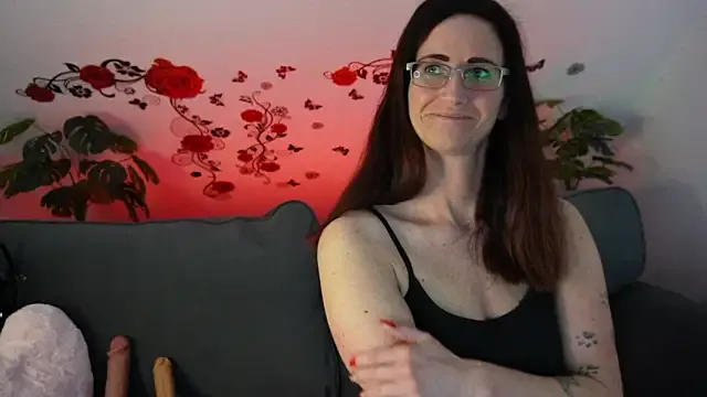 NadjaNeah – webcam model profile photo
