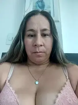 CristinaRous – webcam model profile photo Image 11