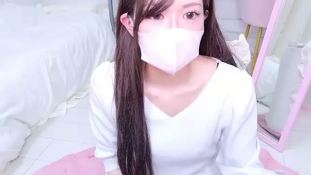 ViviennePower – webcam model profile photo Image 14