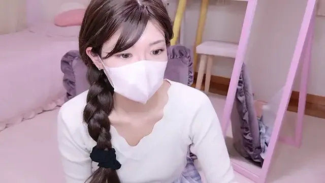 ViviennePower – webcam model profile photo Image 18