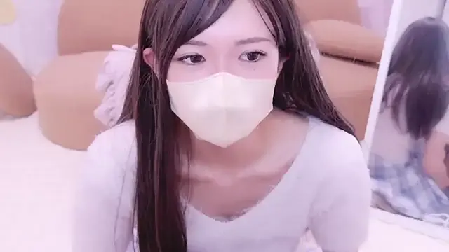 ViviennePower – webcam model profile photo Image 4