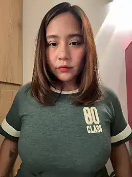 Cum_girlss – webcam model profile photo Image 6