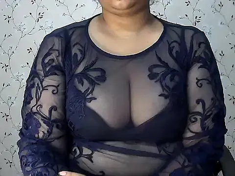 Alirawrz – webcam model profile photo Image 15
