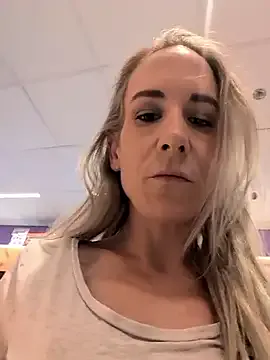 MissyMoon – webcam model profile photo Image 16