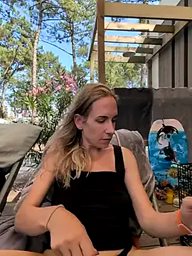 MissyMoon – webcam model profile photo Image 17