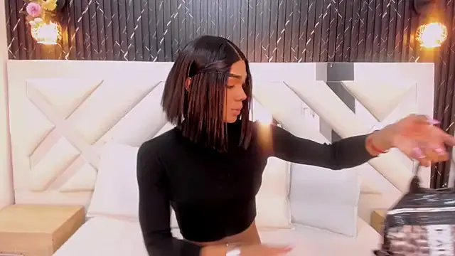 NaomiSteward – webcam model profile photo