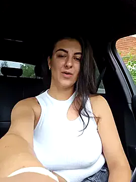 SophieMazzone – webcam model profile photo Image 4