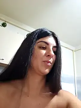 SophieMazzone – webcam model profile photo Image 5