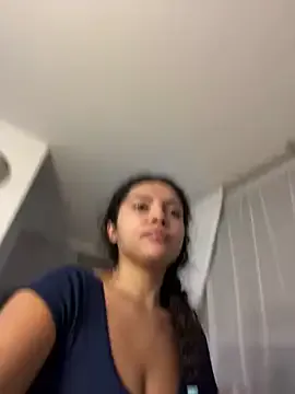 Adel-chocolatee – webcam model profile photo Image 15
