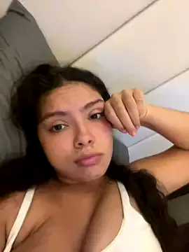 Adel-chocolatee – webcam model profile photo Image 18