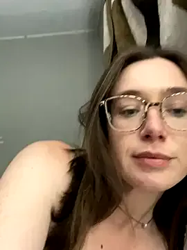 Gia – webcam model profile photo Image 7