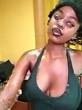 ErzabelLew – webcam model profile photo Image 11