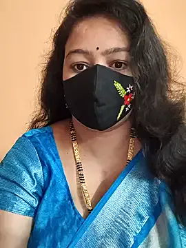 neelu-hoty Image 10