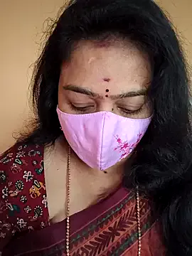 neelu-hoty Image 2