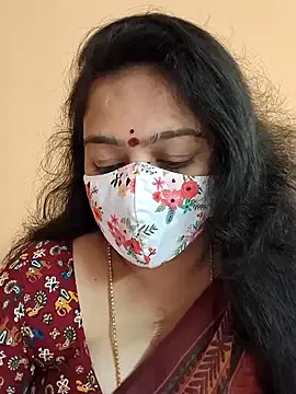 neelu-hoty Image 4