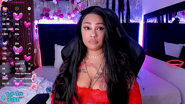 MiraKova – webcam model profile photo Image 3