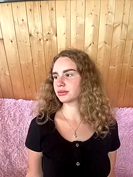 Adara – webcam model profile photo Image 19