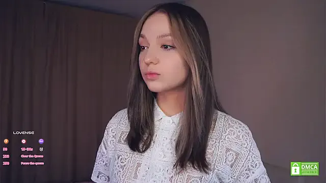 MiraKova – webcam model profile photo Image 18