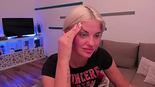Nia_Blondie_X Image 8