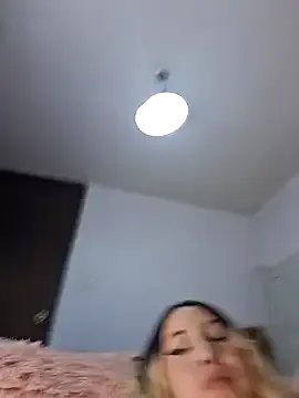 AllaTousNew – webcam model profile photo Image 14