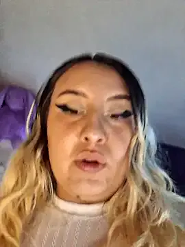 AllaTousNew – webcam model profile photo Image 17