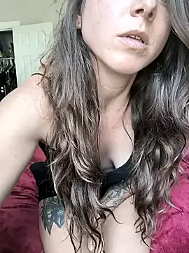 CristinaRous – webcam model profile photo Image 2