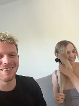 EsmeBrowm – webcam model profile photo Image 14