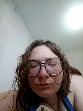 LadyRussell – webcam model profile photo Image 11