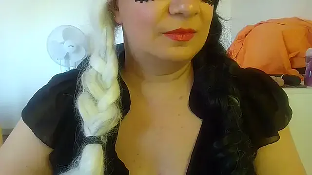 AdrianaAndrade – webcam model profile photo Image 5