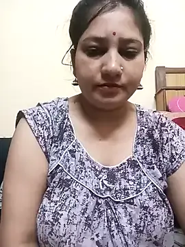 IvyStuart – webcam model profile photo Image 10