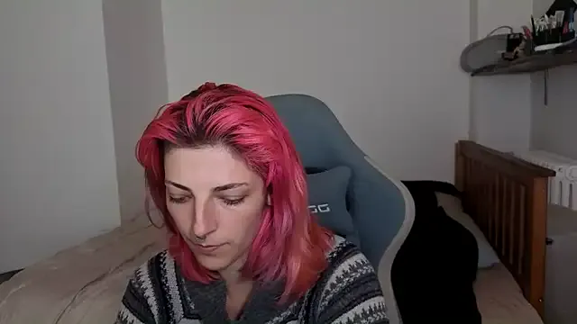 EsmeBrowm – webcam model profile photo Image 16