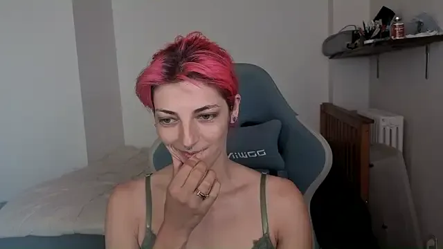 EsmeBrowm – webcam model profile photo Image 17