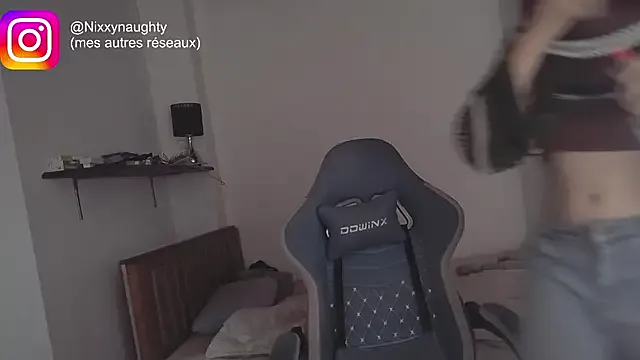 EsmeBrowm – webcam model profile photo Image 3