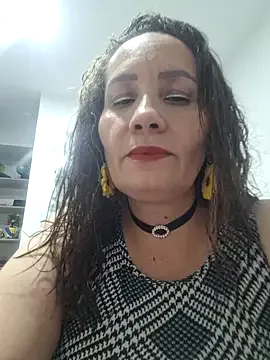 ErzabelLew – webcam model profile photo Image 5