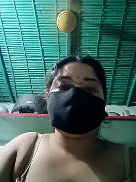 EsmeBrowm – webcam model profile photo Image 9