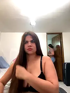 MilaDelays – webcam model profile photo Image 10