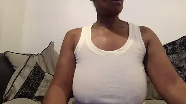 Minu_Cam – webcam model profile photo Image 16