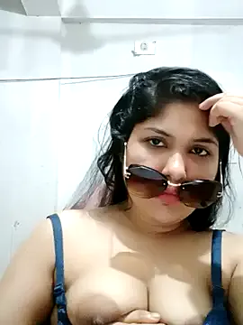 AnyaSin – webcam model profile photo Image 6