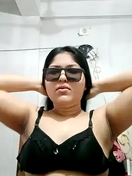 AnyaSin – webcam model profile photo Image 7