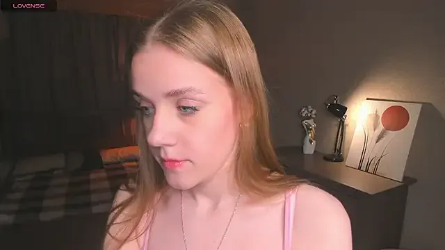 ErzabelLew – webcam model profile photo Image 16