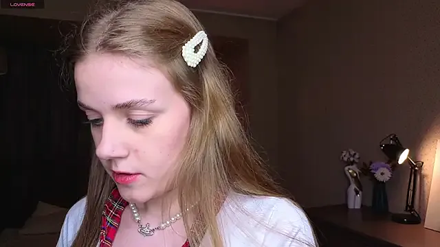 ErzabelLew – webcam model profile photo Image 8