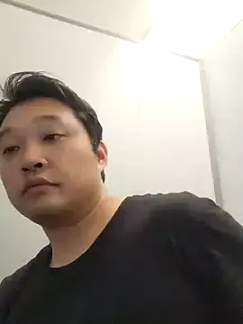 Lucky-baby – webcam model profile photo Image 3