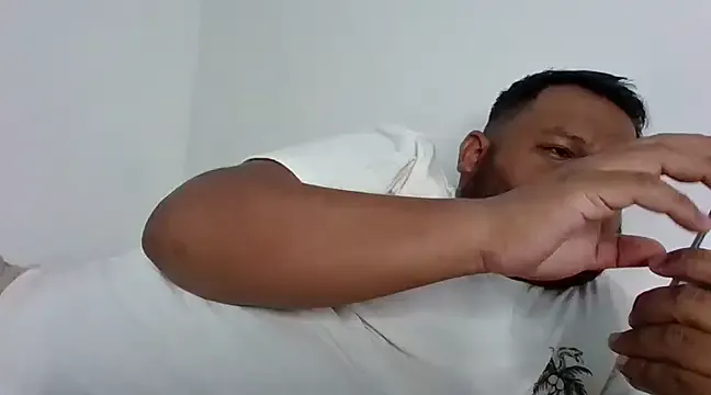 Osogaypardo – webcam model profile photo