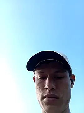 MiraKova – webcam model profile photo Image 10