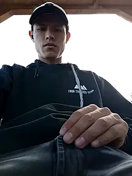 MiraKova – webcam model profile photo Image 7