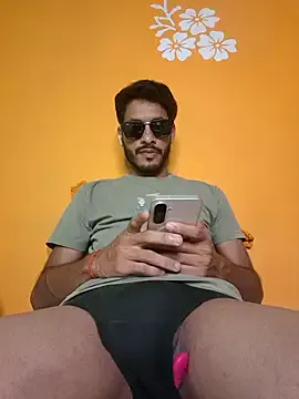 AdeleWood – webcam model profile photo Image 2