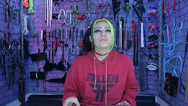 ElaRossie – webcam model profile photo Image 13