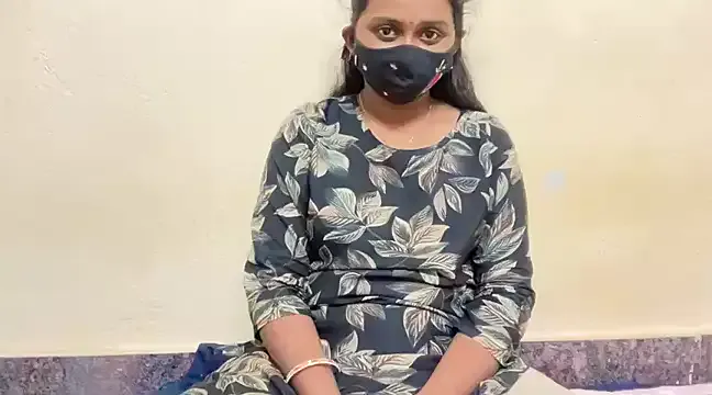 Pavani-Sexy Image 6