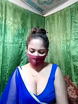 Bella – webcam model profile photo Image 18